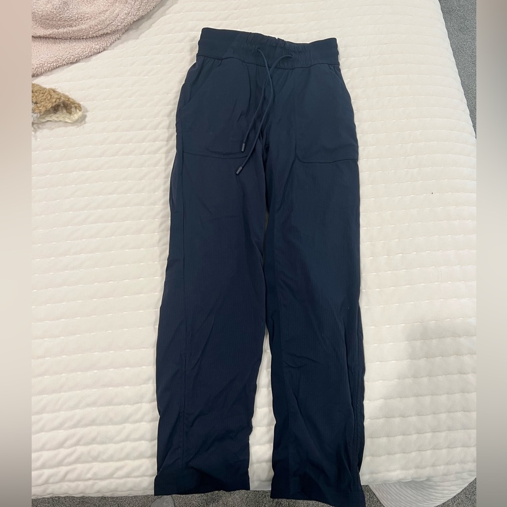 NWOT Navy lululemon joggers